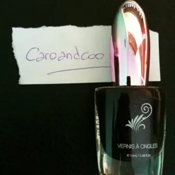 Vernis à ongles, Inconnue