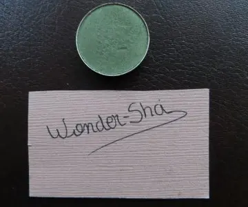 Fard à paupières, MAC Cosmetics