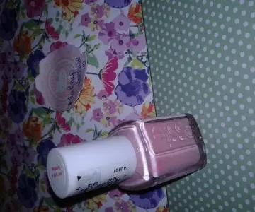 Essie We're in together, Essie