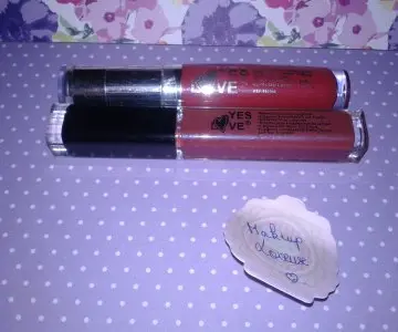 Gloss yes love, Yes Love