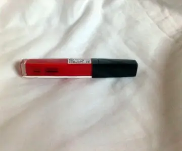 Gloss/ Laque a lèvre, Hema