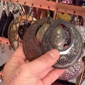 Boucles d'oreilles, Claire's