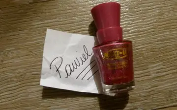 Vernis à ongles, Make Me Up