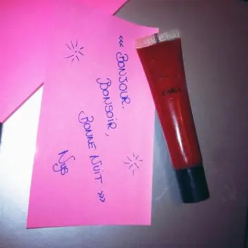 Lip gloss, Zara