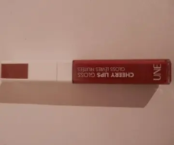 gloss lèvres nues, UNE Beauty