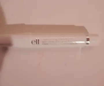 stylo nourrissant pour cuticules, Elf