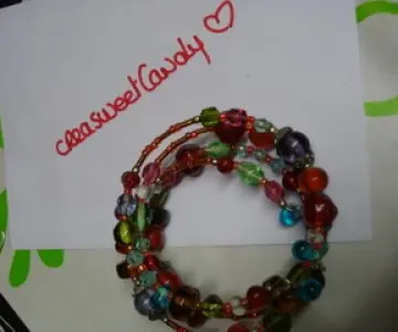 Bracelet multi rangs, Inconnue