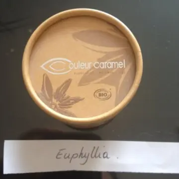 Fond de teint, Couleur Caramel