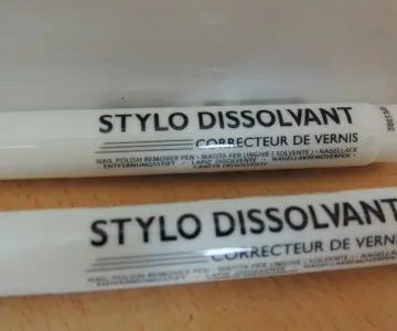 Stylo dissolvant, Inconnue