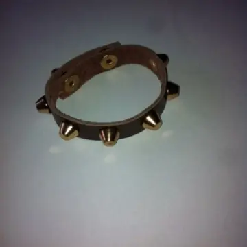 bracelet cuir clouté, Asos