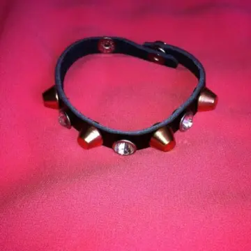 bracelet cuir clouté pierre, Asos