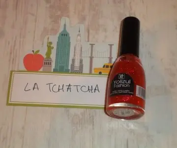 Vernis Paillettes Roses, Yolizul