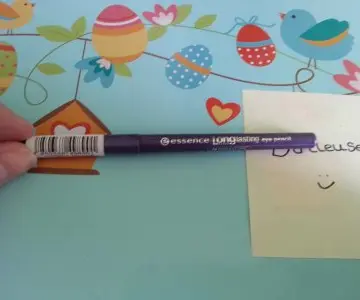 Crayon Essence long lasting, Essence