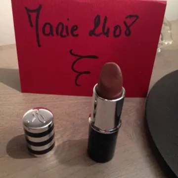 rouge à lèvres, Agnès b.
