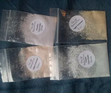 Echantillon de 4 correcteurs minéraux naturels en, The All Natural Face