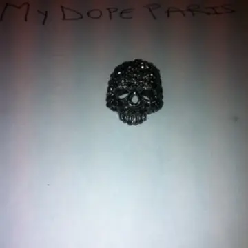 grosse bague tete de mort, Inconnue