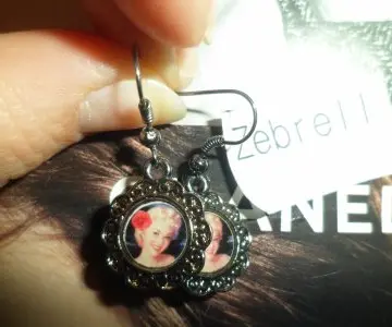 Boucles d'oreilles, Cache cache