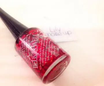 Vernis paillettes, Leticia well