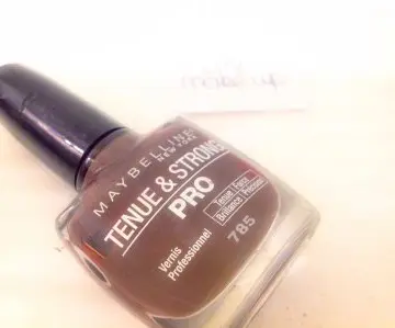 Tenue & Strong, Maybelline