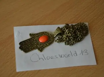 Collier, Boa Moa