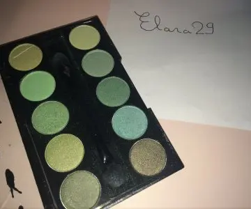 Palette de 10 fards à paupière vert  N06, Fashion Make Up