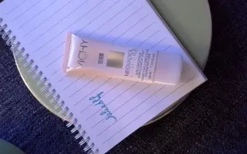 neovadiol lumière, Laboratoires Vichy