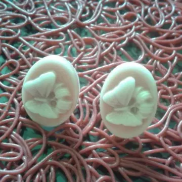 boucle d'oreille, Artisanale