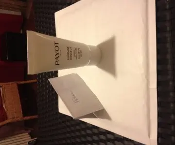 Gommage visage douceur, Payot