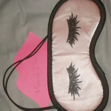 Masque de sommeil, Claire's