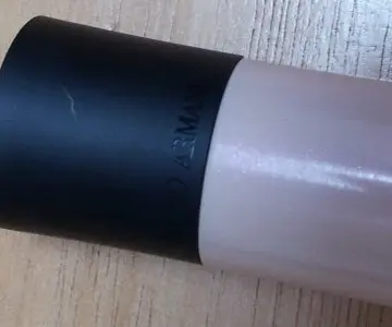 Fluide embelisseur, Armani