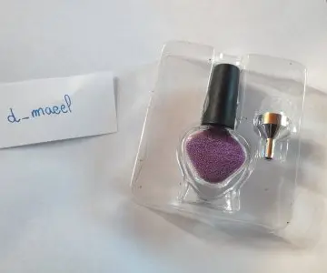 Vernis caviar, Claire's