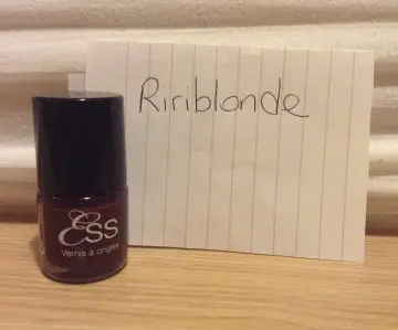 Vernis Bordeaux foncé, ESS Cosmetics