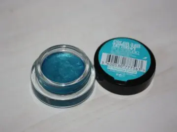 Color tattoo Turquoise Forever, Gemey Maybelline