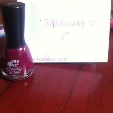 Vernis violet irisé, Yes Love