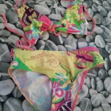 Maillot de bain, Inconnue