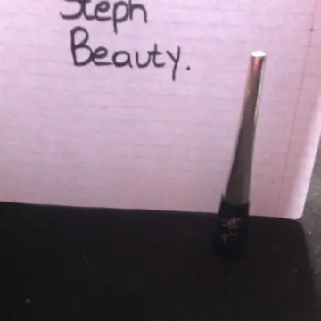 Eyeliner Noir, Yes Love