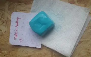 fun bleu, Lush