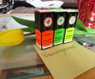 Vernis pour faux ongles, Deborah Milano