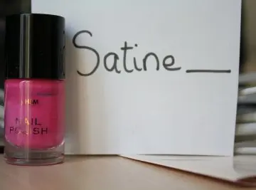 Vernis rose, H&M