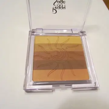 Poudre de soleil, Peggy Sage