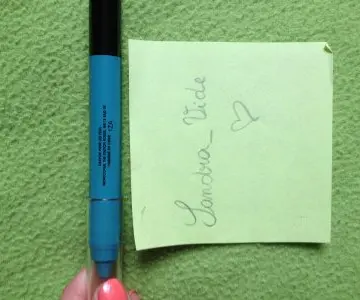 Crayon jumbo yeux, Front Cover