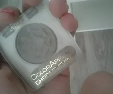 Fard à paupières, L'Oréal
