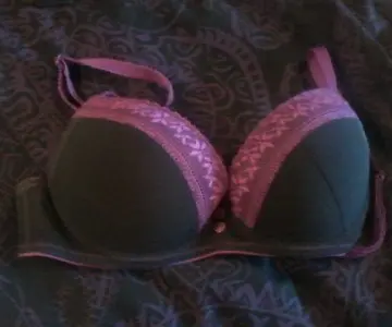 Soutien gorge 85A, Inconnue