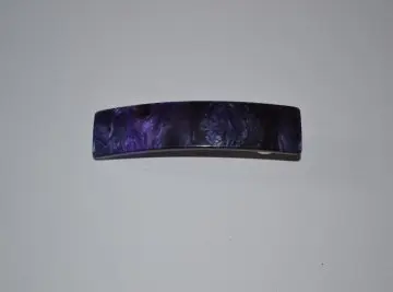 Barrette violette, Inconnue