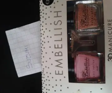 Vernis effet caviar rose, Primark