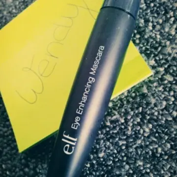 Mascara noir, Elf