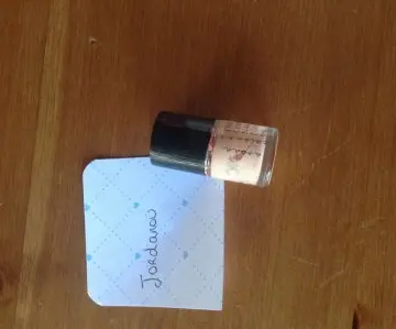 Vernis, Inconnue