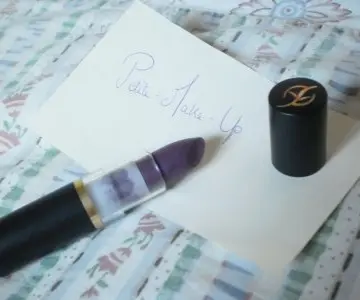 Rouge à Lèvres Violacé n°213, Anne Faugère
