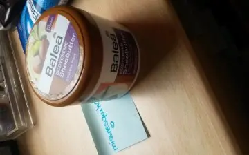 CRème pour le corp au berure de karité et huile, Balea