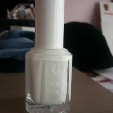 Vernis Blanc, Essie